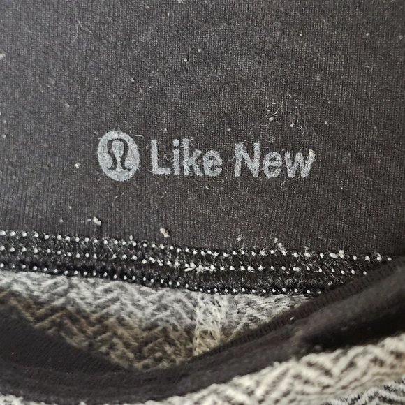 Like New Lululemon Women's Gray/Textered Activewear Leggings Size 6 - Picture 5 of 7